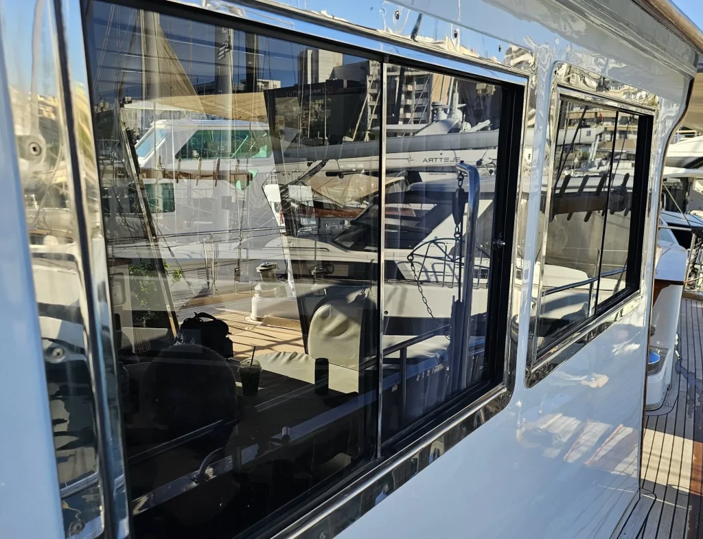 Boat_Masters_services_glass_production_sealing